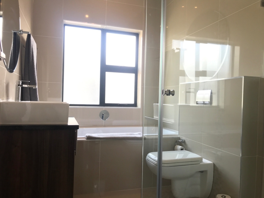 To Let 4 Bedroom Property for Rent in Parklands North Western Cape